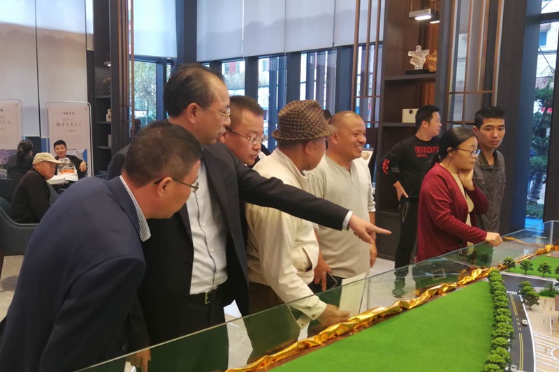 1542952795659850.jpg a3aff83e-291f-4f33-9485-279bea7ba198.jpg