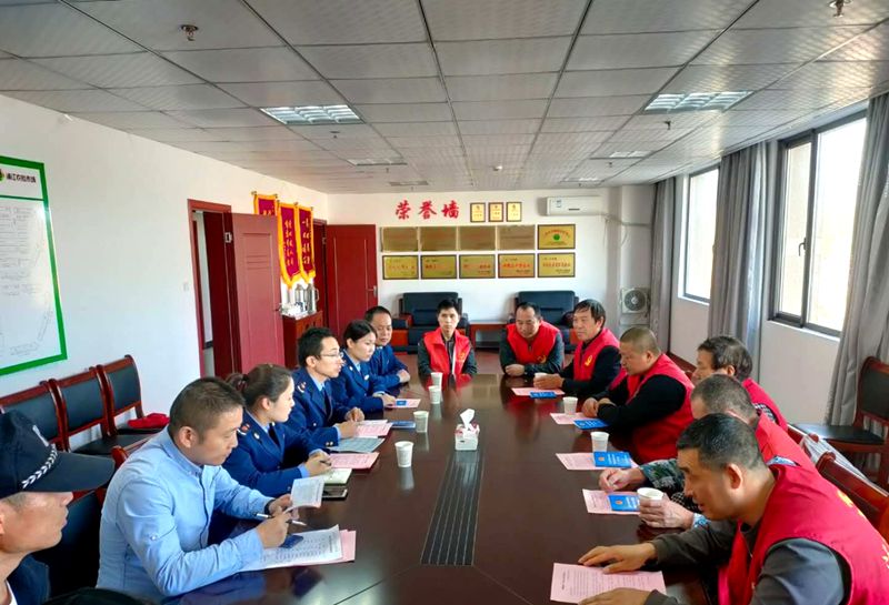 浦江縣監(jiān)管局聯(lián)合浦江農(nóng)批市場(chǎng)開(kāi)展&ldquo;文明城市創(chuàng)建&rdquo;主題黨建活動(dòng)