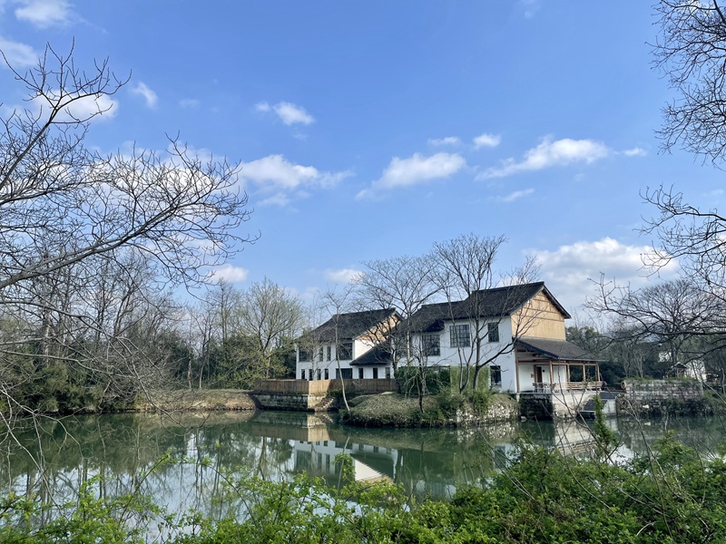 邂逅春意 集團(tuán)組織開展&ldquo;三八&rdquo;節(jié)踏青活動(dòng)