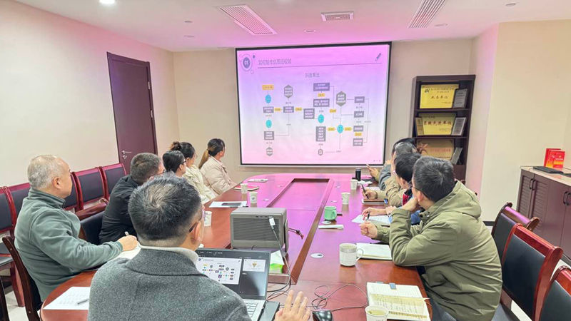 華通商貿(mào)深化短視頻運(yùn)營(yíng)培訓(xùn)賦能農(nóng)貿(mào)市場(chǎng)服務(wù)升級(jí)